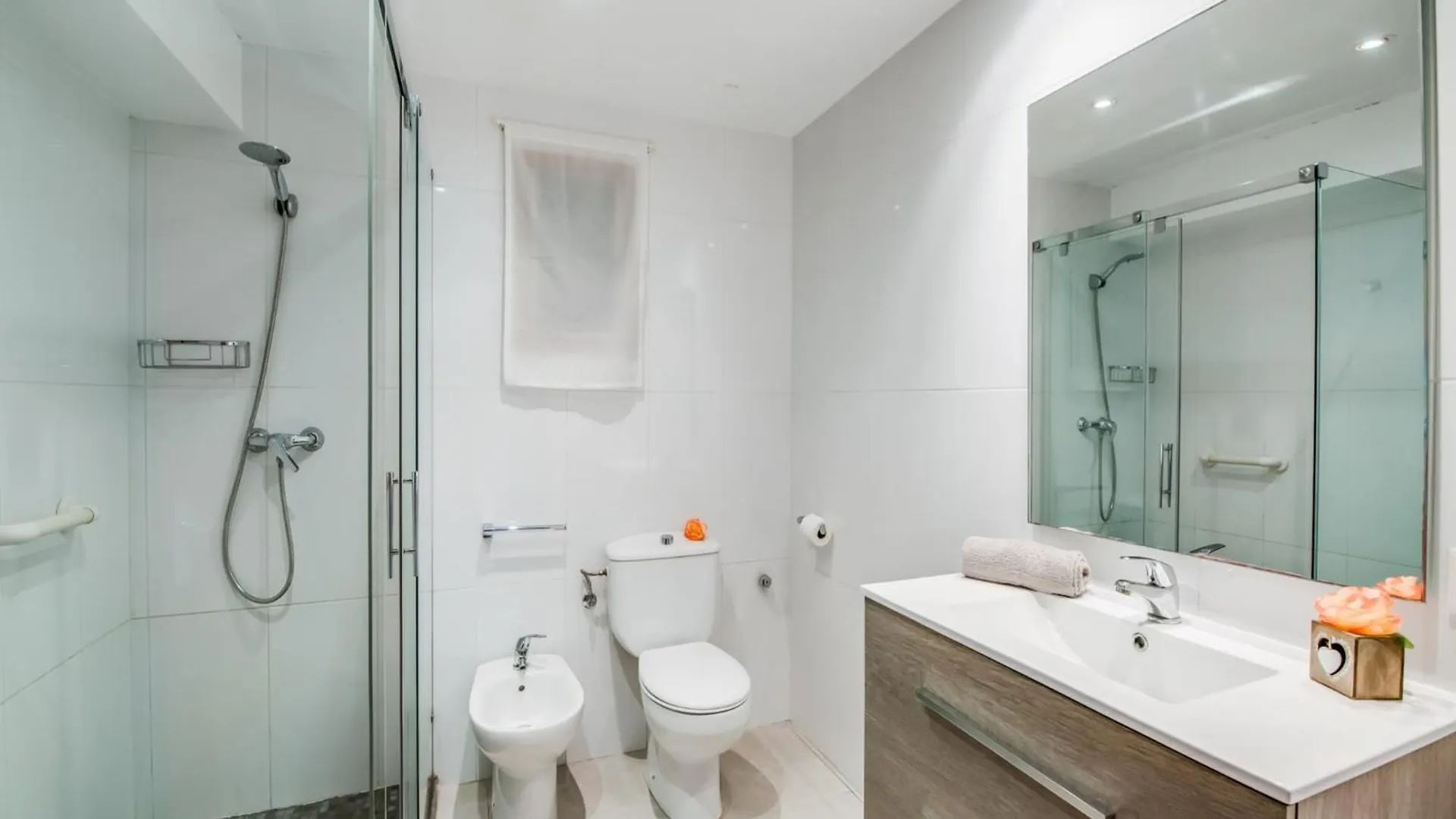 Seafront Apartment, 200M From Beach بورت ذالكوذيا 0*,